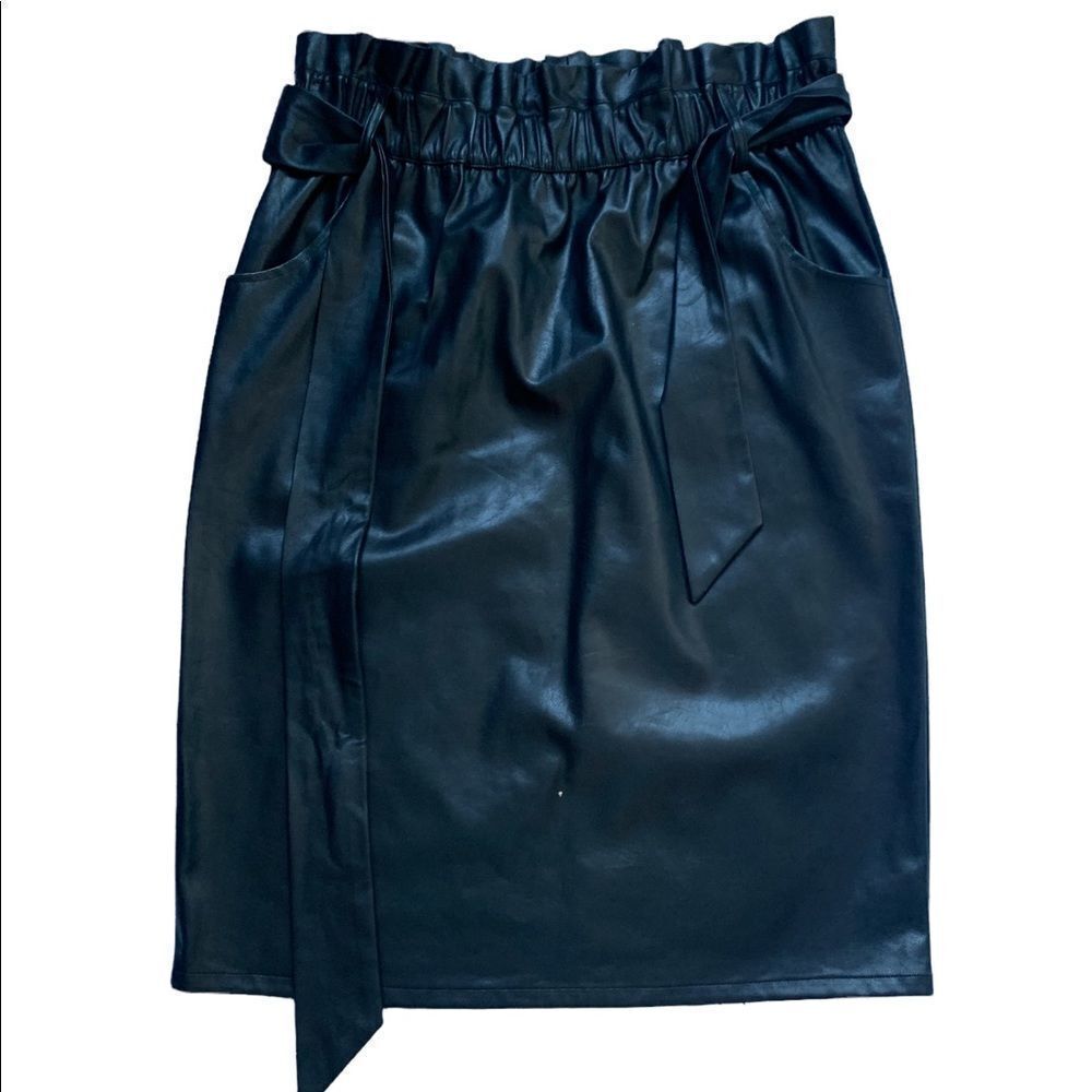 PU Vegan‎ Leather Skirt Looks like Genuine Leather NWOT Size 8-10 M